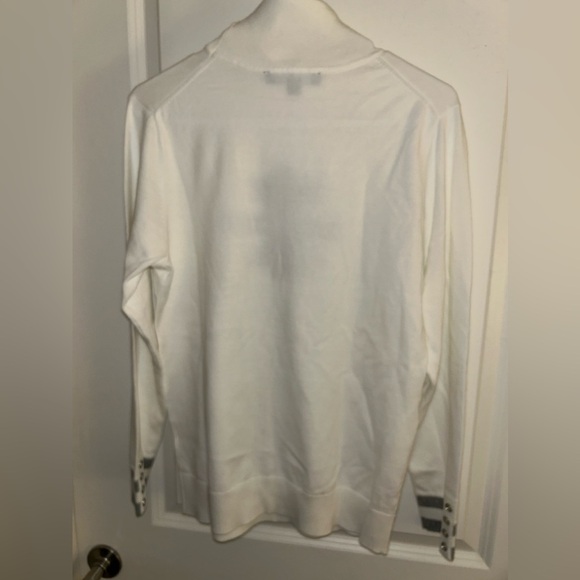 Tommy Hilfiger Snowflake Turtleneck Sweater. Size medium - Picture 5 of 5